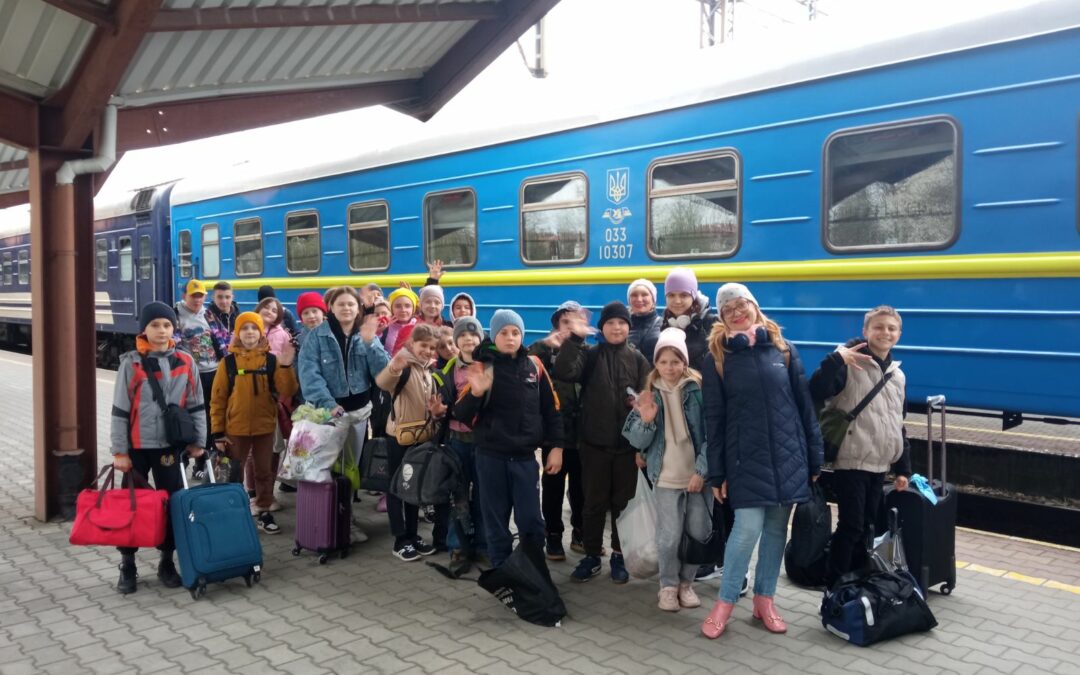 Due Gruppi di Bambini Ucraini in Italia per un mese